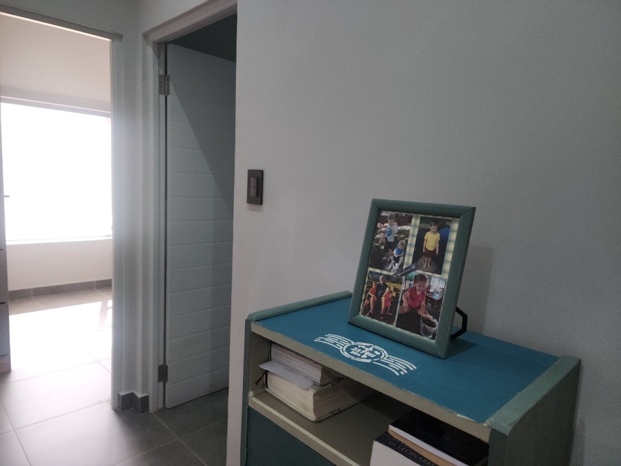 To Let 2 Bedroom Property for Rent in Ifafi North West